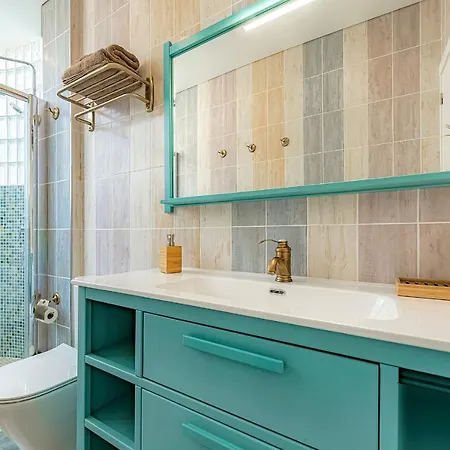 Luxury Two-bedroom Four Seasons * Адехе